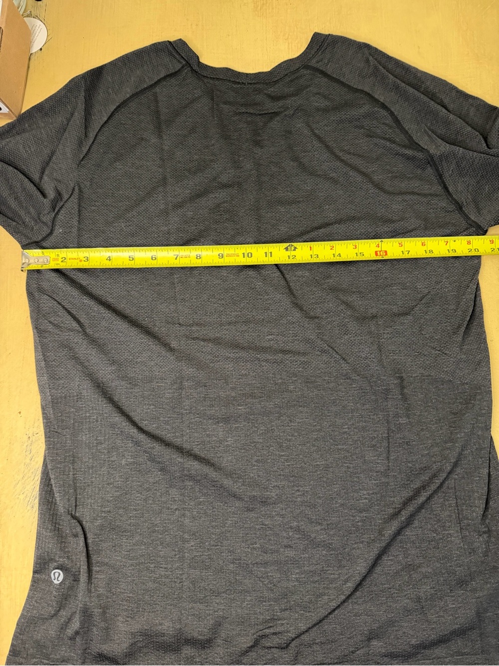 Lululemon Athletica Charcoal Metal Vent T-shirt - Picture 4 of 6